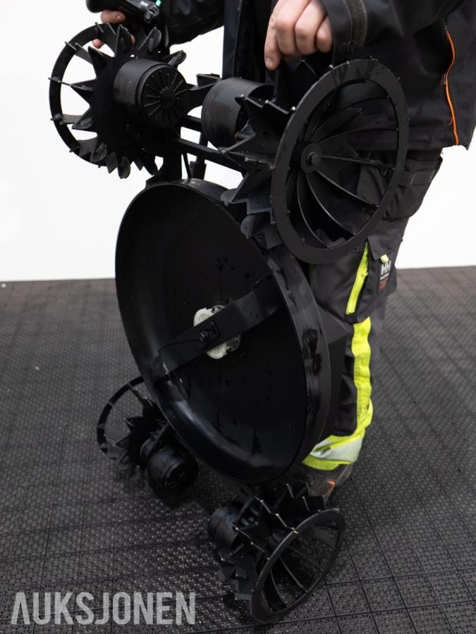 Dyrskun 2026 Grator fjernstyrt krattknuser 70°