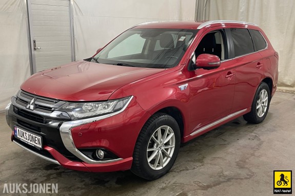 2016 Mitsubishi 202HK PHEV 4WD HENGERFESTE 360 KAMERA ADAPTIV CRUISE NAVIGASJON 