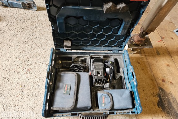 Bosch GLL 3-80 P Professional linjelaser - med Bosch LR 2 Professional mottaker