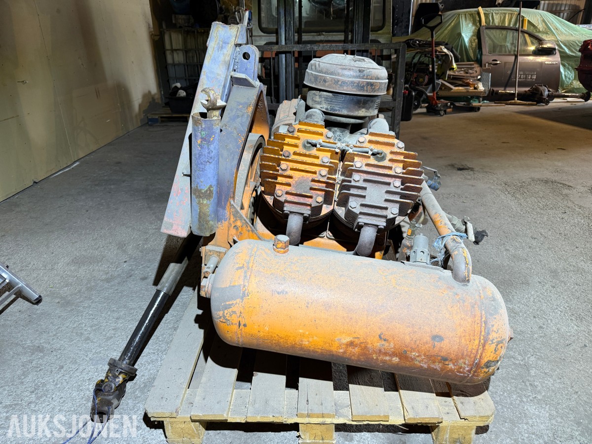 Koberg Kongsberg traktorkompressor V-kompressor