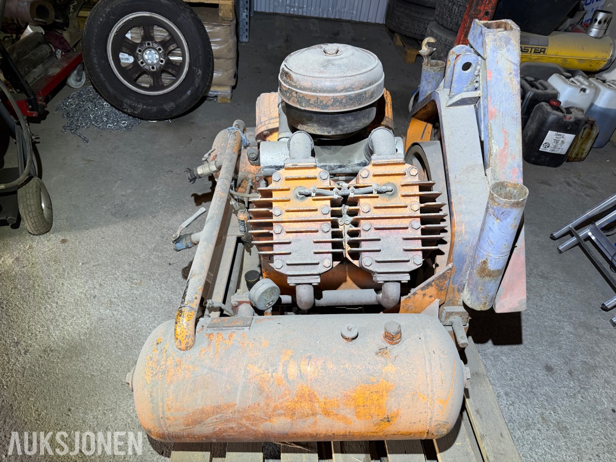 Koberg Kongsberg traktorkompressor V-kompressor
