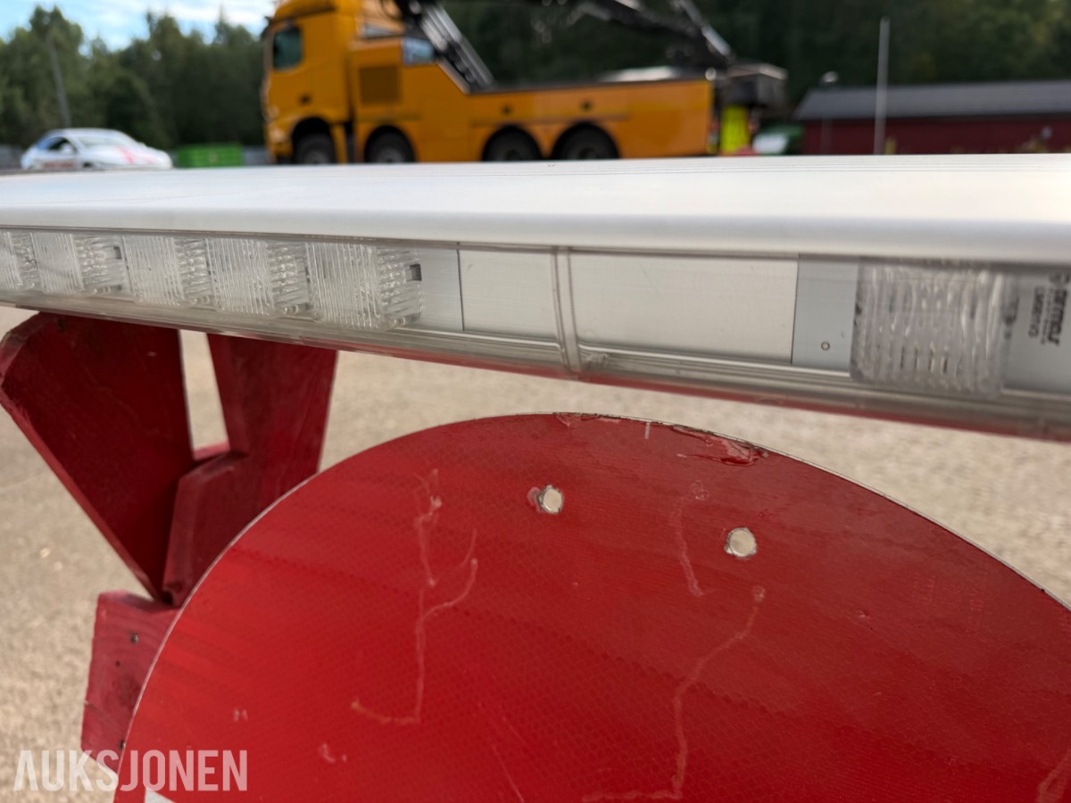 Tempe Lambis Varselbjelke. 1230 mm.