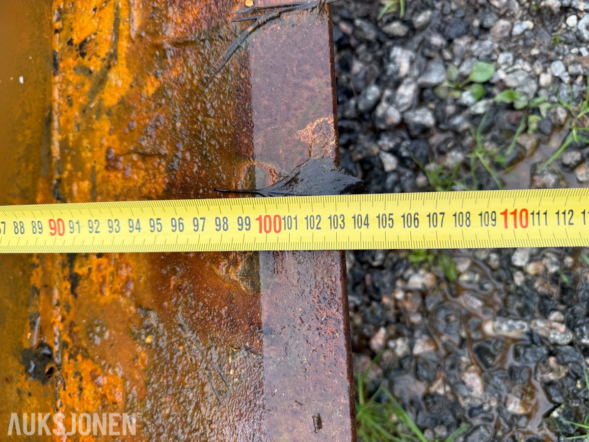 Grøfteskuffe med hydraulisk kost - S50