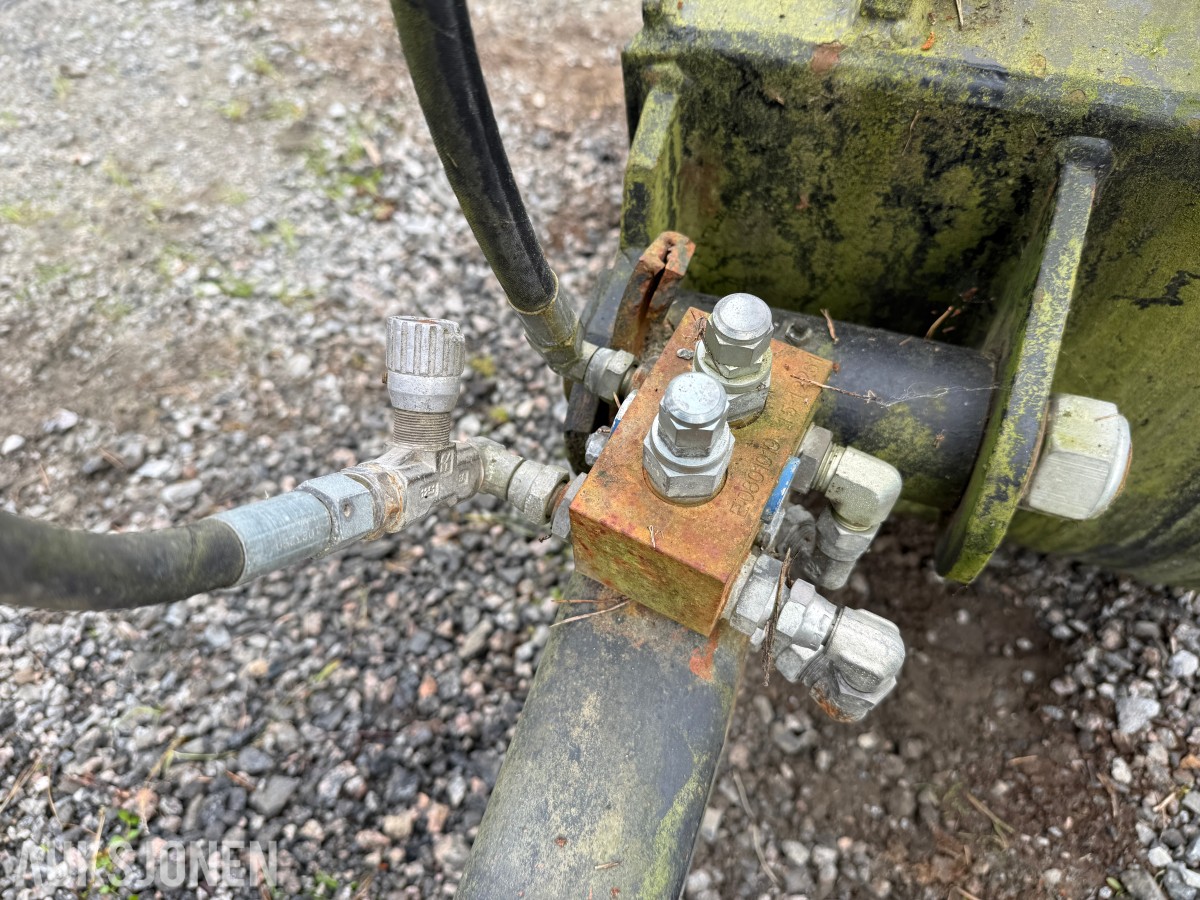 Grøfteskuffe med hydraulisk kost - S50