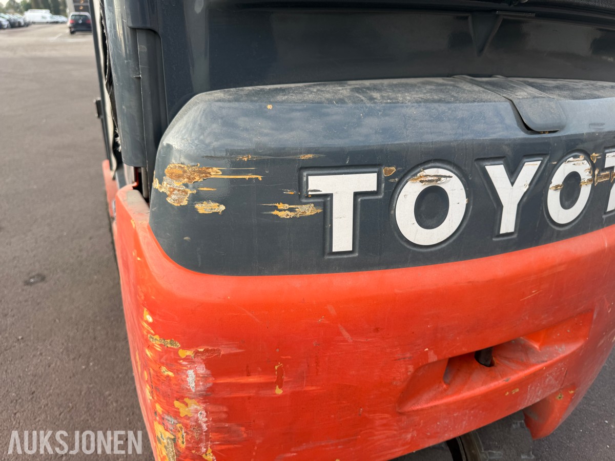 2011 Toyota 8FBET15 motvektstruck 1500KG LAVT TIMETALL