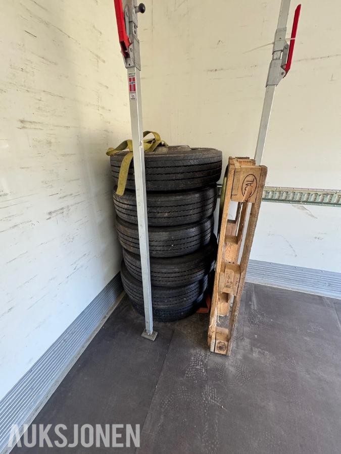 2014 FUSO CANTER SKAPBIL MED BAKLØFTER - REP.OBJEKT