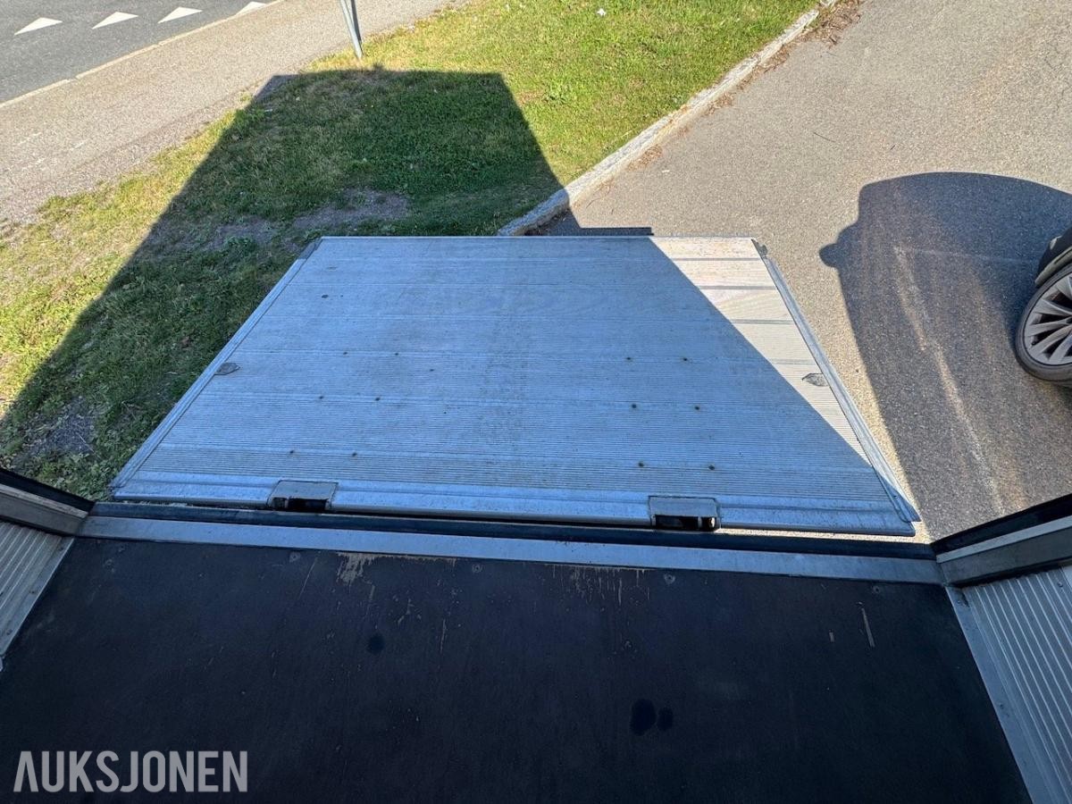 2014 FUSO CANTER SKAPBIL MED BAKLØFTER - REP.OBJEKT