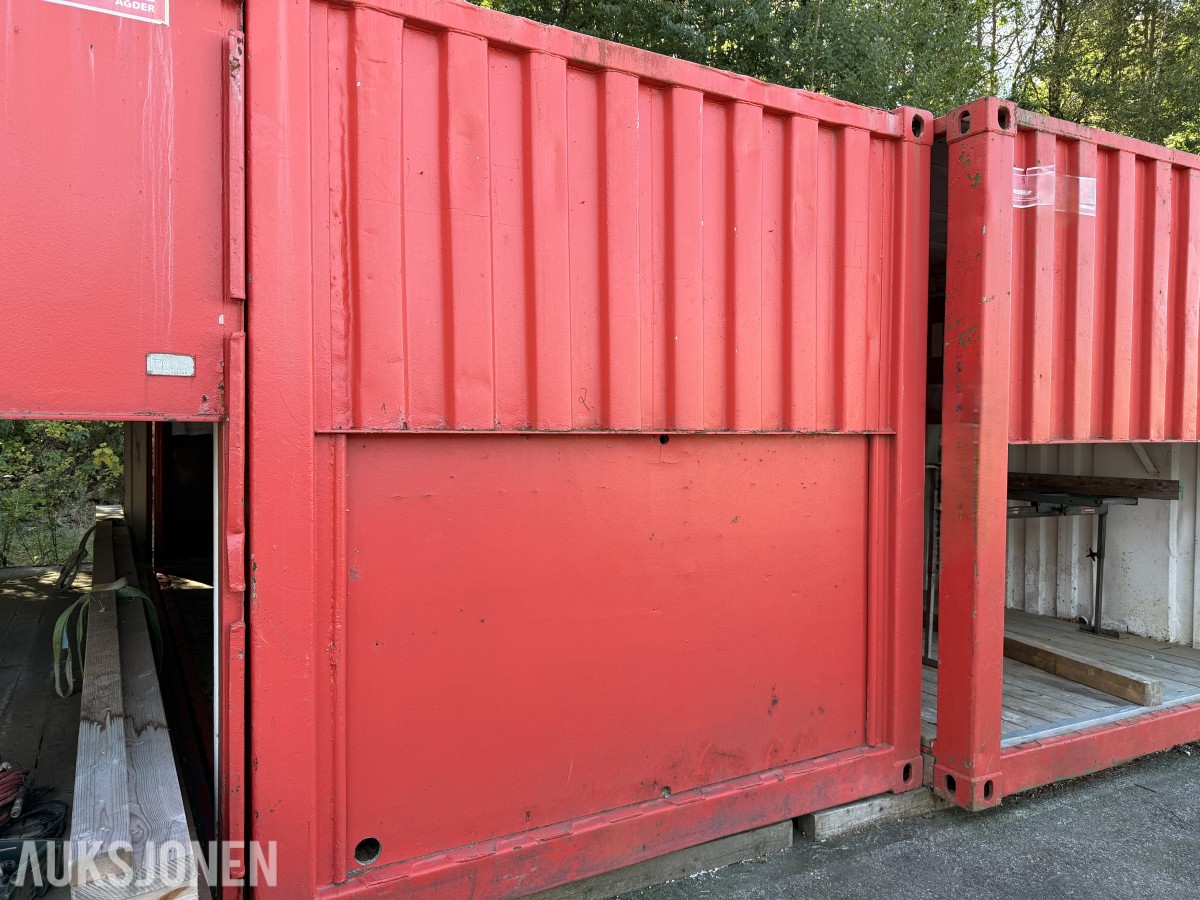SAGCONTAINER MED DEWALT KAPP-/GJÆRSAG OG SPONAVSUG