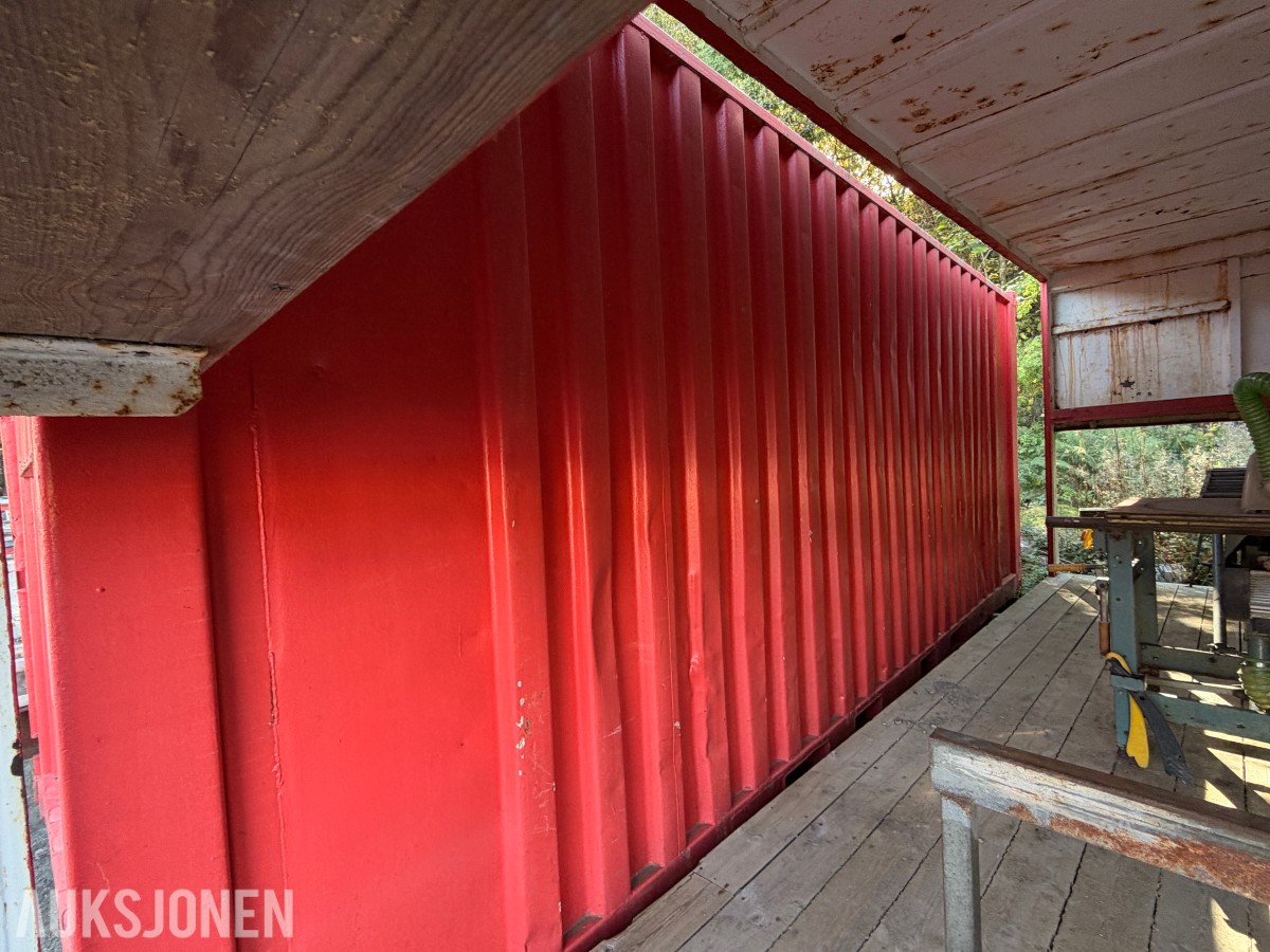 SAGCONTAINER MED DEWALT KAPP-/GJÆRSAG OG SPONAVSUG