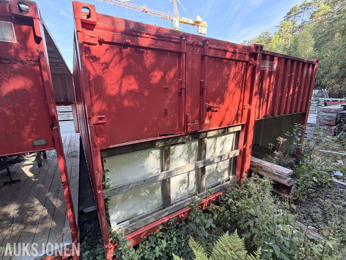 SAGCONTAINER MED DEWALT KAPP-/GJÆRSAG OG SPONAVSUG