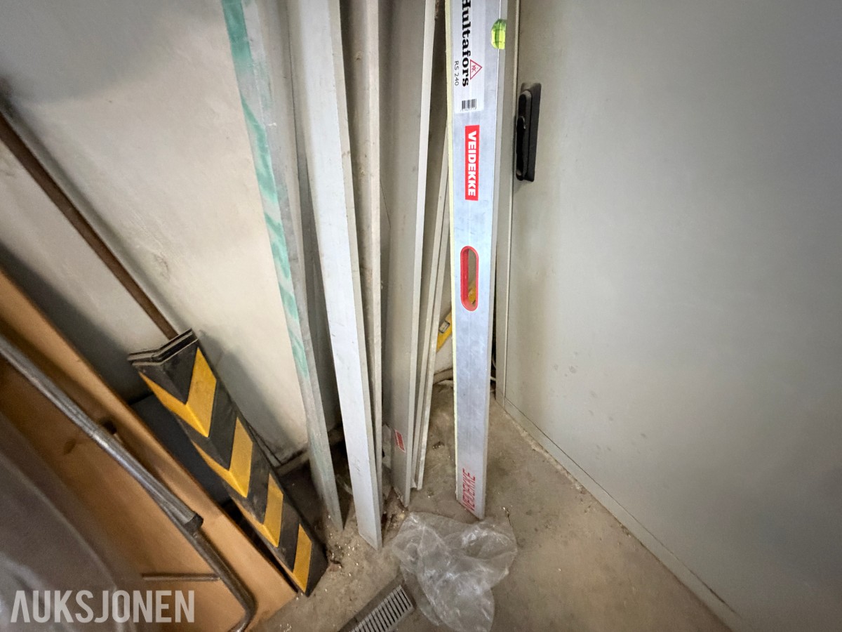 9 STK RETTHOLT I ALUMINIUM - OPPTIL 5 METERS LENGDE