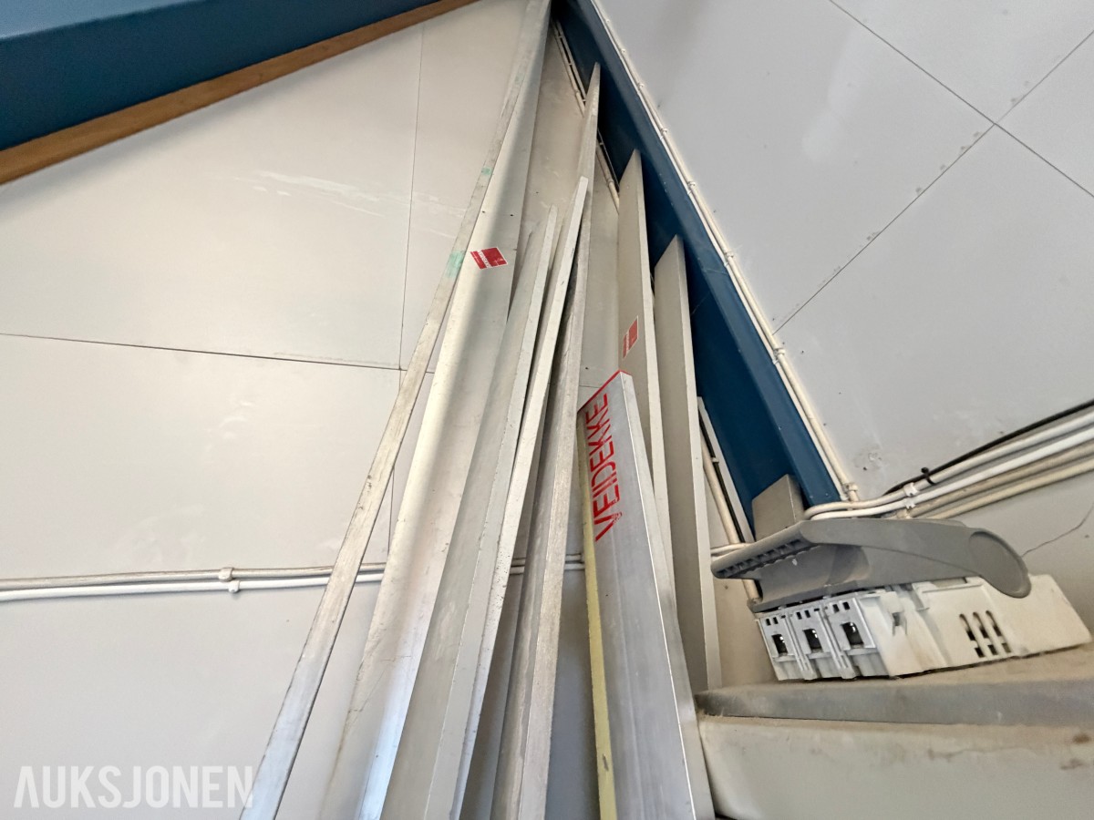 9 STK RETTHOLT I ALUMINIUM - OPPTIL 5 METERS LENGDE
