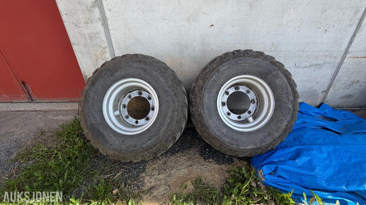 4 stk. BKT FL693M 500/50 R17 dekk på felg