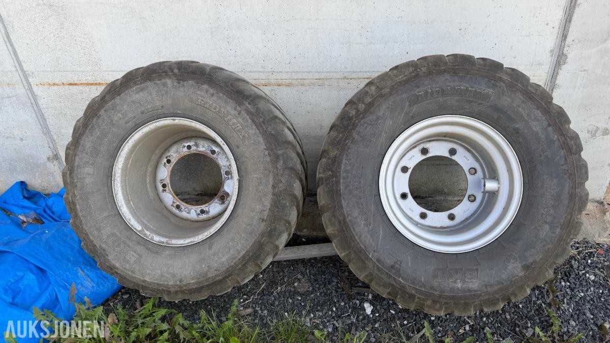 4 stk. BKT FL693M 500/50 R17 dekk på felg