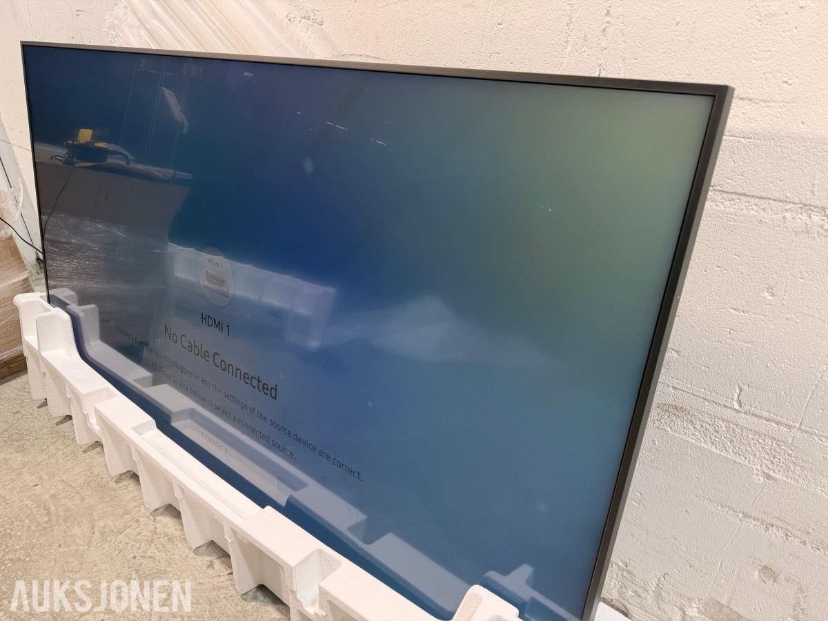 Samsung QB85C 85" 4K UHD Professional Display