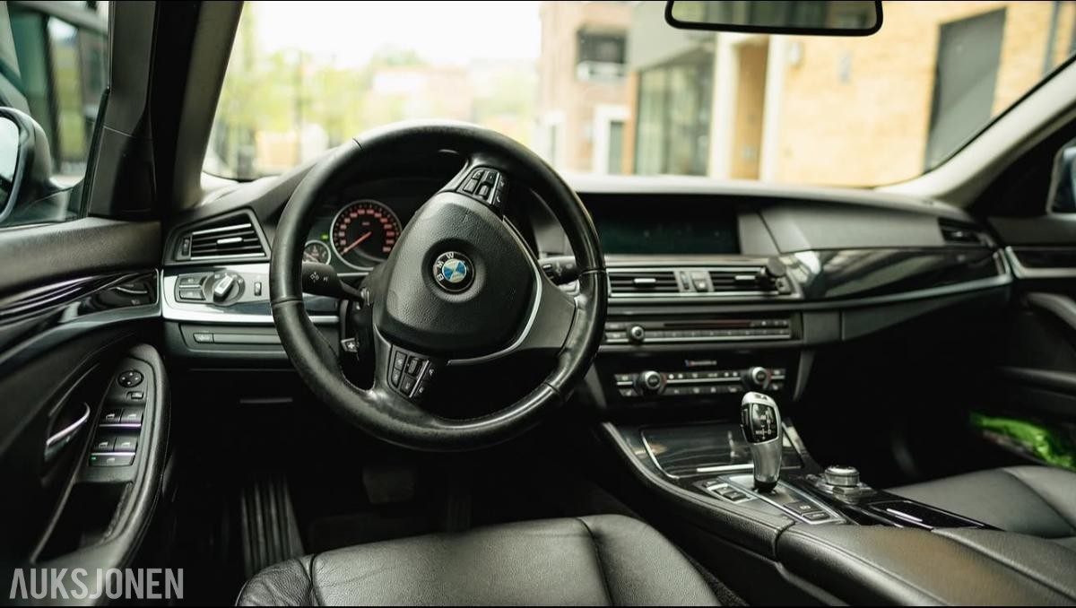 2010 BMW F10 525D 3.0 204HK AUTOMAT, ADAPTIV CRUISEKONTROLL, KUPEVARMER