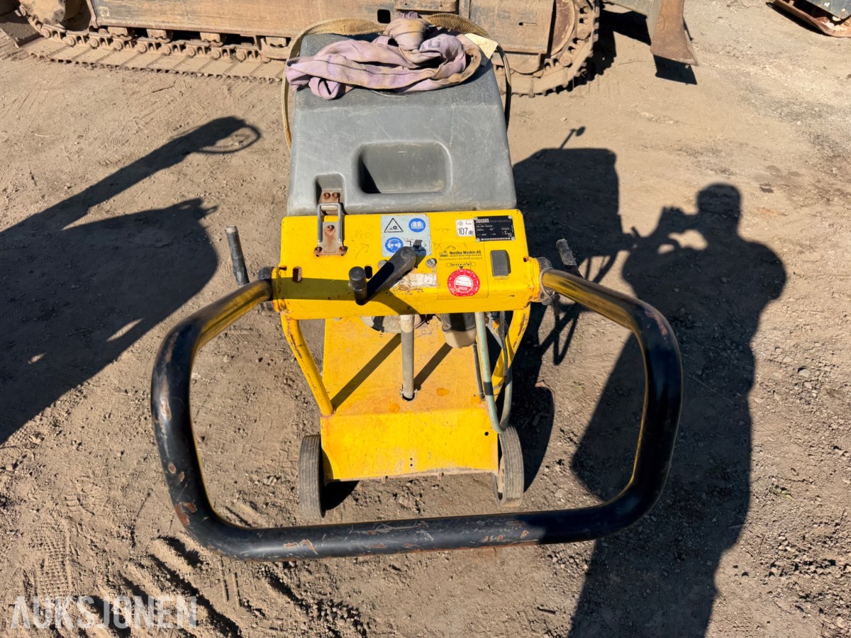 2011 Wacker Neuson BFS 1345AB gulvsag