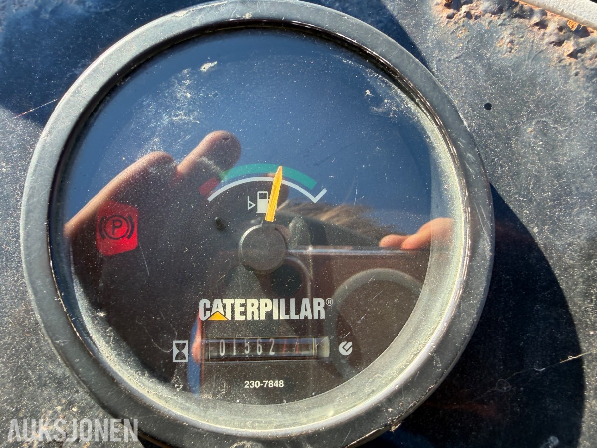 2014 Caterpillar CB24 tandemvals