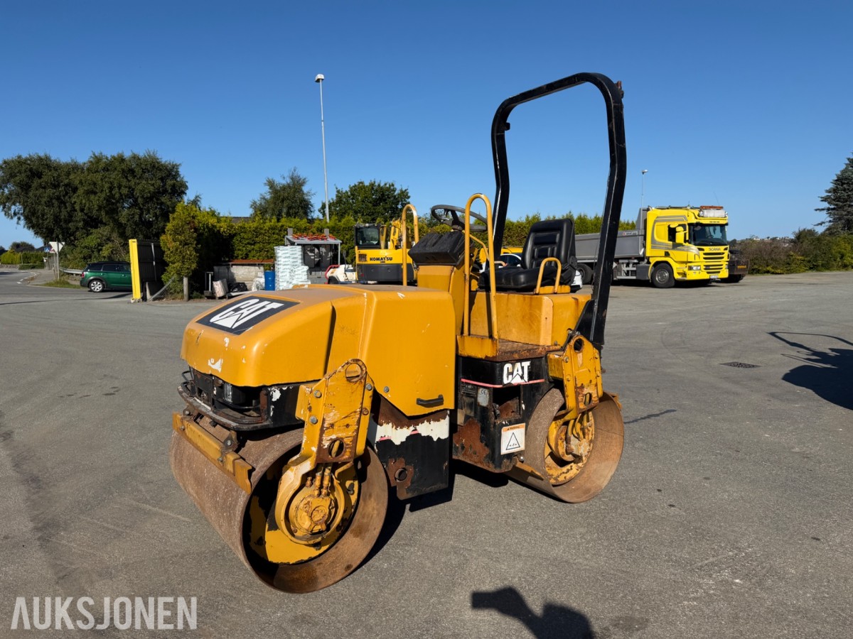 2003 Caterpillar CB-224D tandemvals