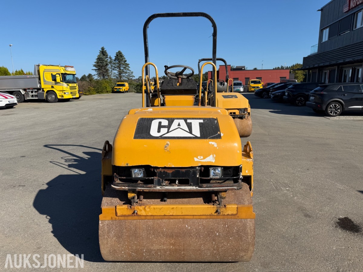 2003 Caterpillar CB-224D tandemvals