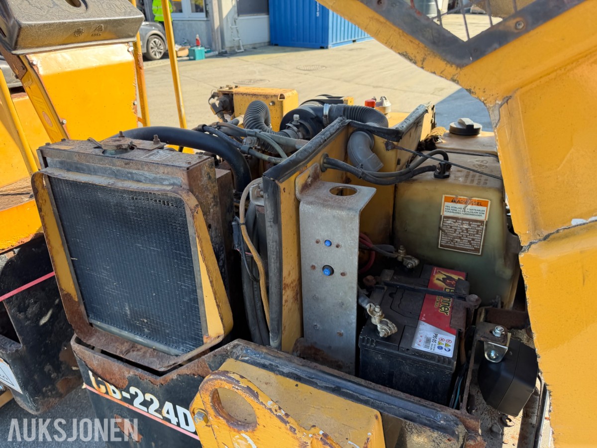2003 Caterpillar CB-224D tandemvals
