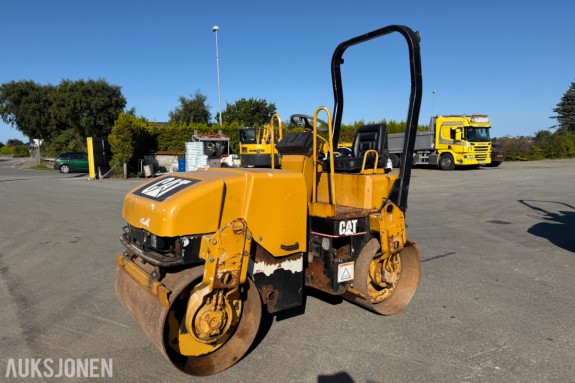 2003 Caterpillar CB-224D tandemvals