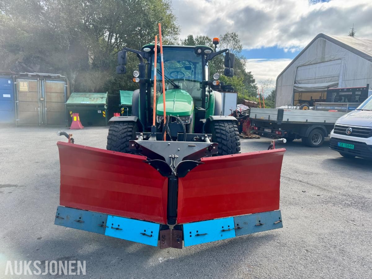 2018 John Deere 5125R Traktor - Tokvam frontplog - Schmidt Traxos CR35 Spreder - Timer: 3500