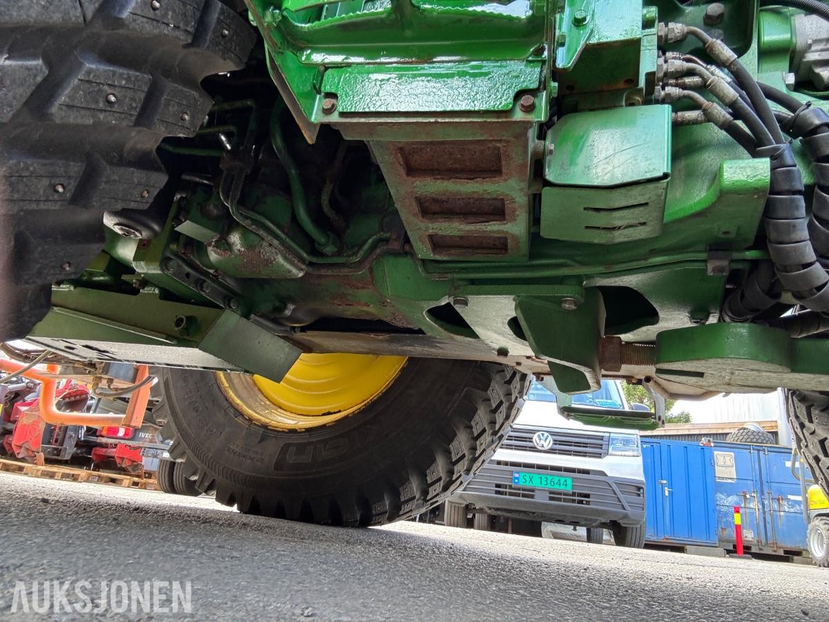 2018 John Deere 5125R Traktor - Tokvam frontplog - Schmidt Traxos CR35 Spreder - Timer: 3500