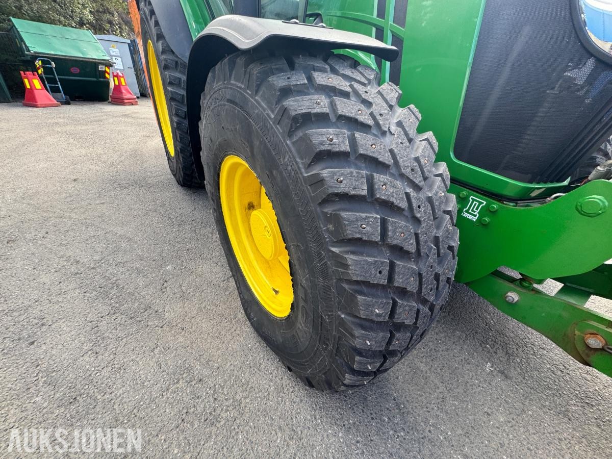 2018 John Deere 5125R Traktor - Tokvam frontplog - Schmidt Traxos CR35 Spreder - Timer: 3500