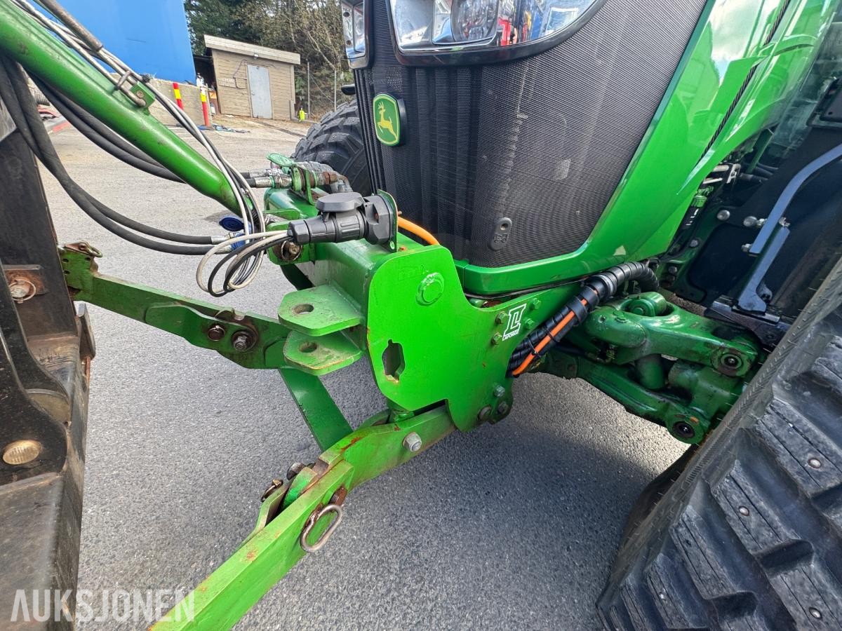 2018 John Deere 5125R Traktor - Tokvam frontplog - Schmidt Traxos CR35 Spreder - Timer: 3500