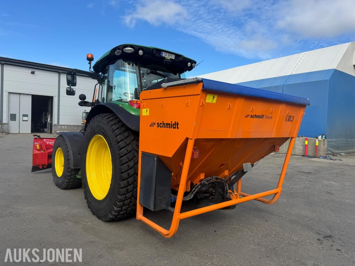 2018 John Deere 5125R Traktor - Tokvam frontplog - Schmidt Traxos CR35 Spreder - Timer: 3500
