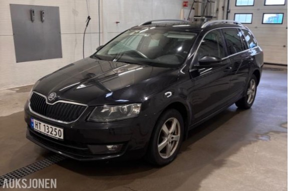 2014 Skoda Octavia 2.0 150hk  4X4 manuell hengerfeste ny service s+v dekk  eu ok 06.2027 
