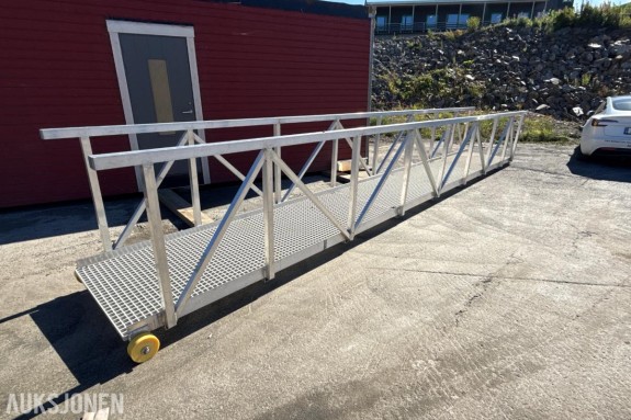 Ny aluminiums landgang 8X1.1M