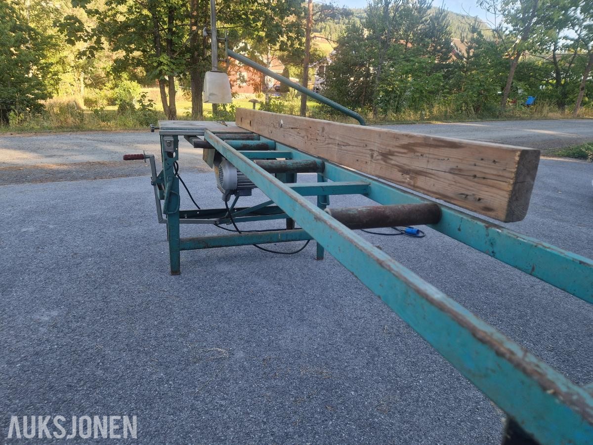 Solid gjerdesag selges uten minstepris 