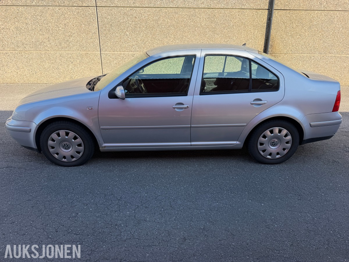 2001 Volkswagen BORA 1.6 105 HK SPORTSSETER VINTERPAKKE 