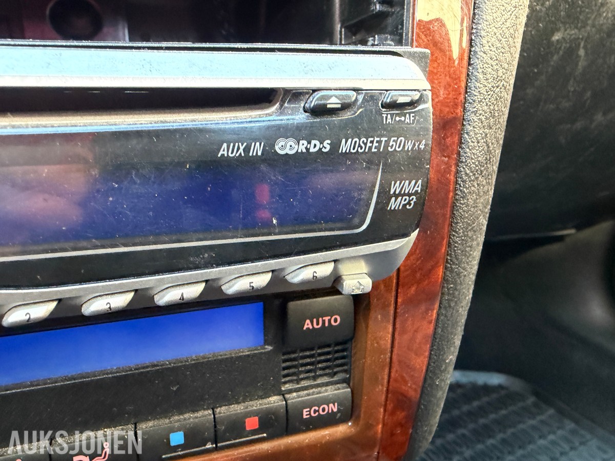 2001 Volkswagen BORA 1.6 105 HK SPORTSSETER VINTERPAKKE 