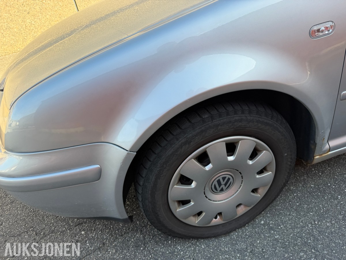 2001 Volkswagen BORA 1.6 105 HK SPORTSSETER VINTERPAKKE 