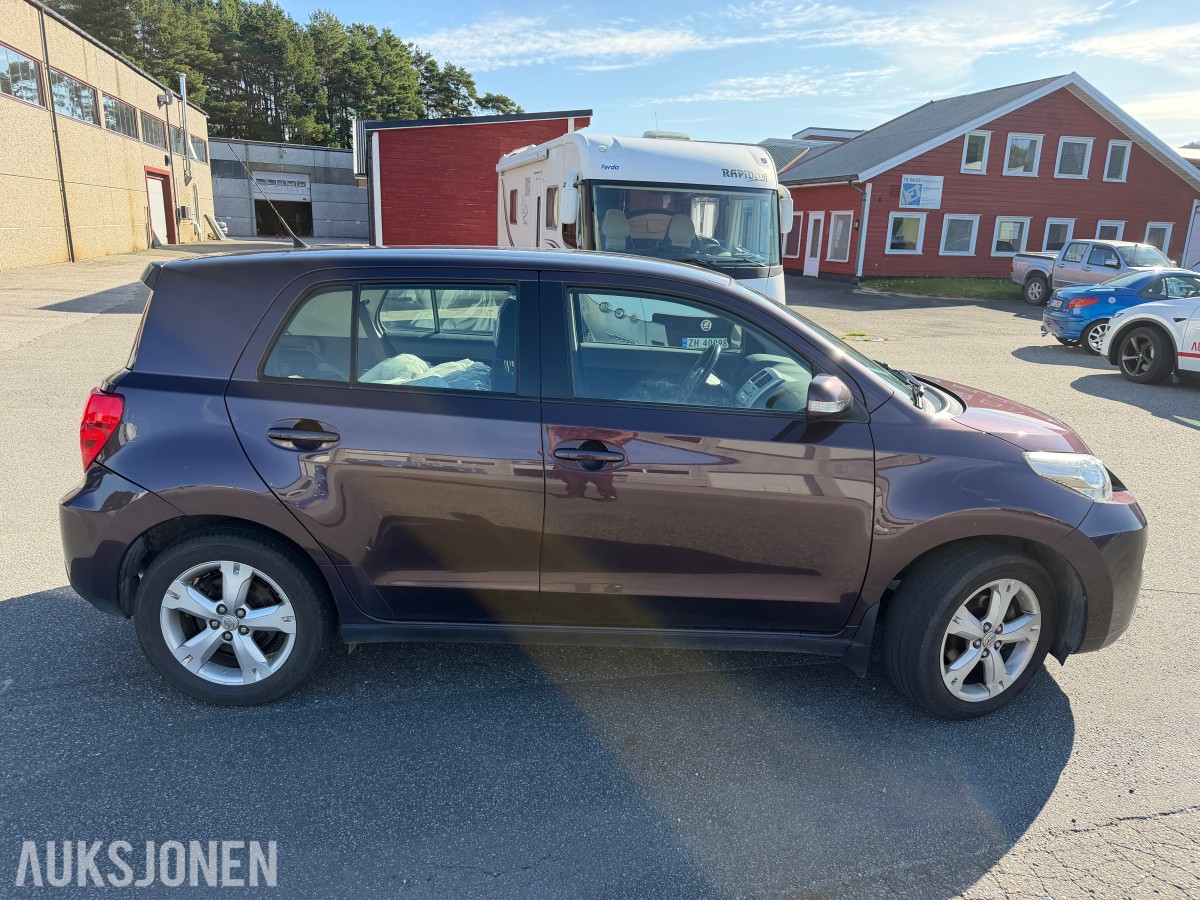 2010 Toyota URBAN CRUISER 1.4 D 90 HK 4WD HENGERFESTE S+V