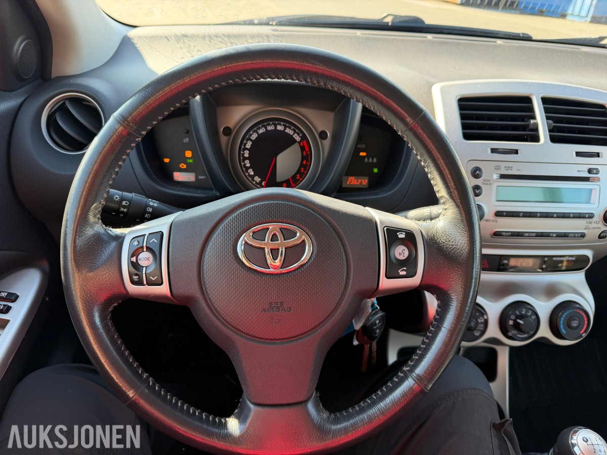 2010 Toyota URBAN CRUISER 1.4 D 90 HK 4WD HENGERFESTE S+V