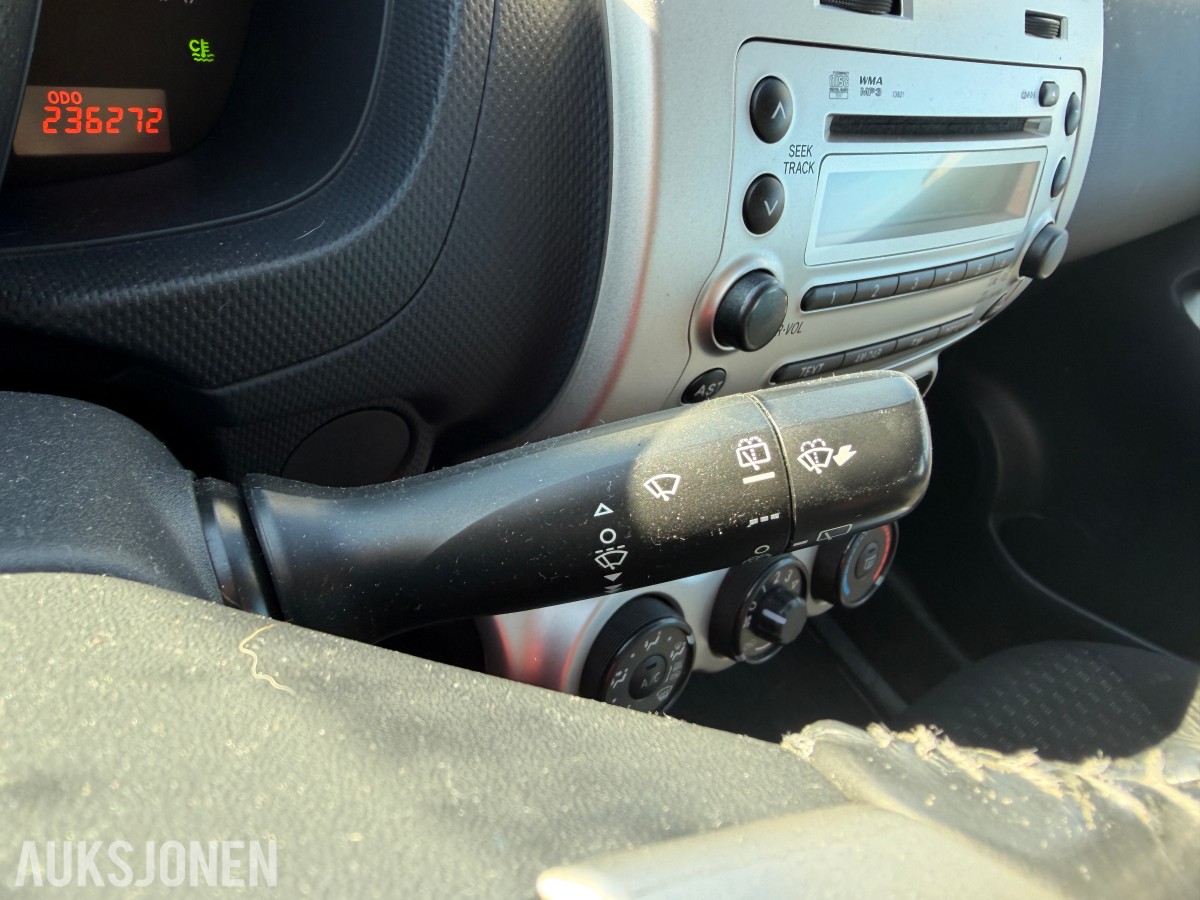 2010 Toyota URBAN CRUISER 1.4 D 90 HK 4WD HENGERFESTE S+V