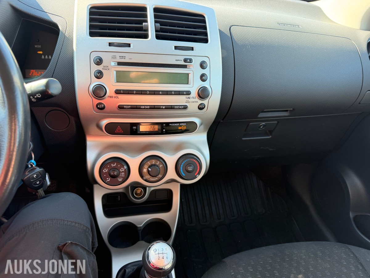 2010 Toyota URBAN CRUISER 1.4 D 90 HK 4WD HENGERFESTE S+V
