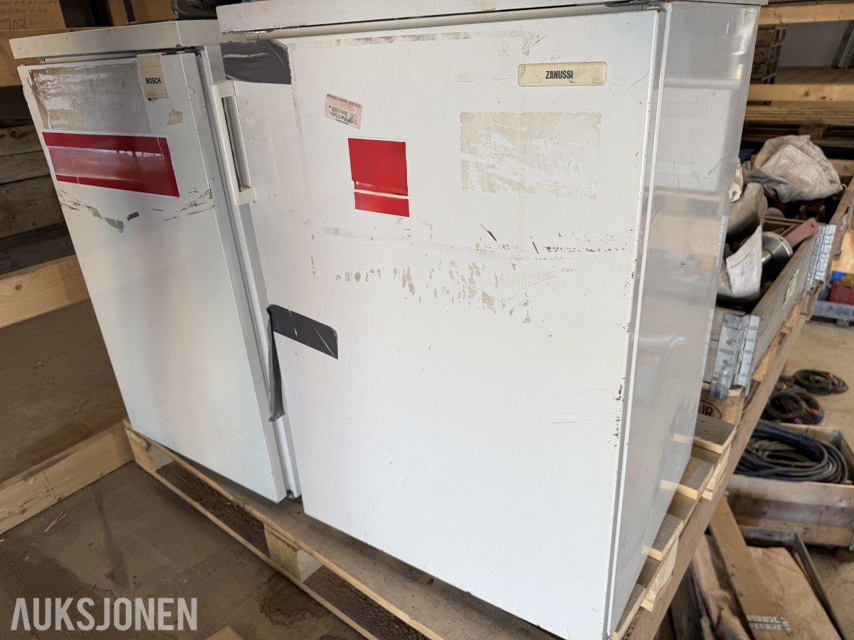2 STK KJØLESKAP – BOSCH / ZANUSSI – KOMPAKT MODELL