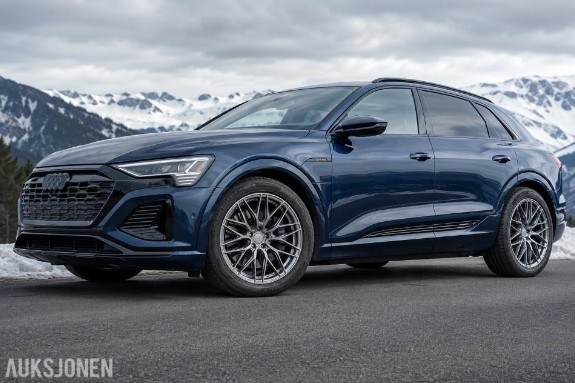 Komplett nytt Vinterhjulsett Audi e-tron - Pirelli ice zero 255 50 20