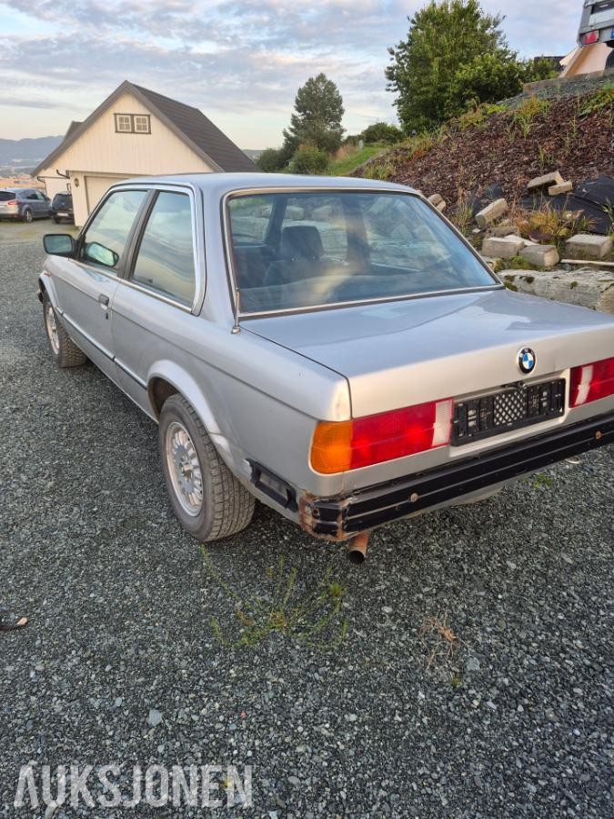 1985 BMW 320I 2.0 120hk takluke 266000km