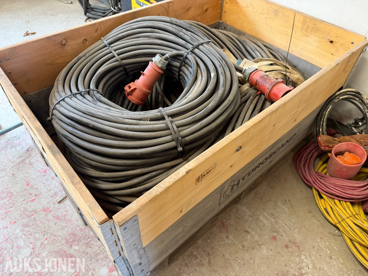 SKJØTEKABLER / INDUSTRIKABLER – 400 V / 32 A – LANGE LENGDER