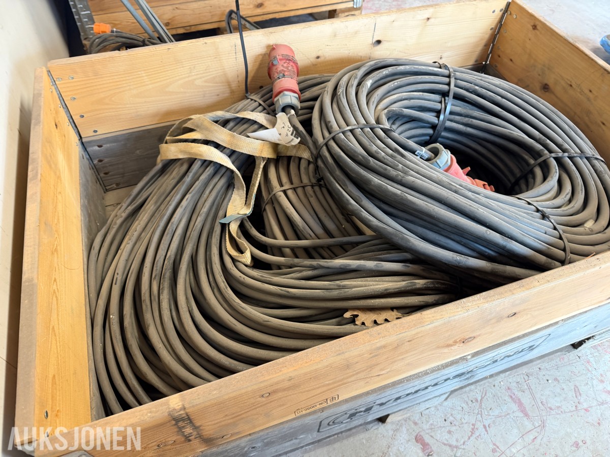 SKJØTEKABLER / INDUSTRIKABLER – 400 V / 32 A – LANGE LENGDER