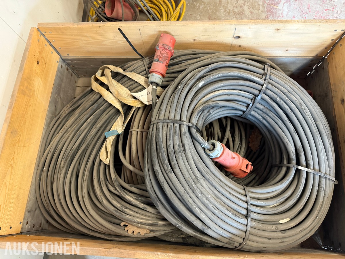 SKJØTEKABLER / INDUSTRIKABLER – 400 V / 32 A – LANGE LENGDER