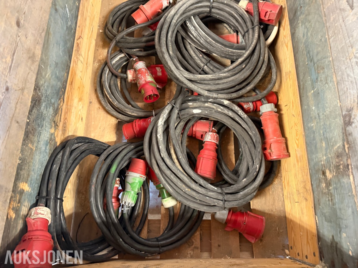 INDUSTRIKABLER / SKJØTEKABLER – 400 V / 32 A OG 400V / 16 A