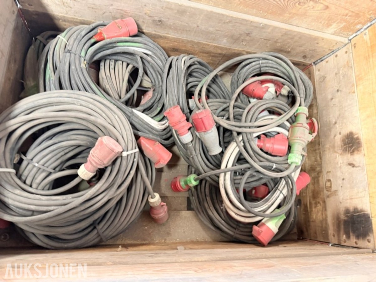 INDUSTRIKABLER / SKJØTEKABLER – 400 V / 32 A OG 400V / 16 A