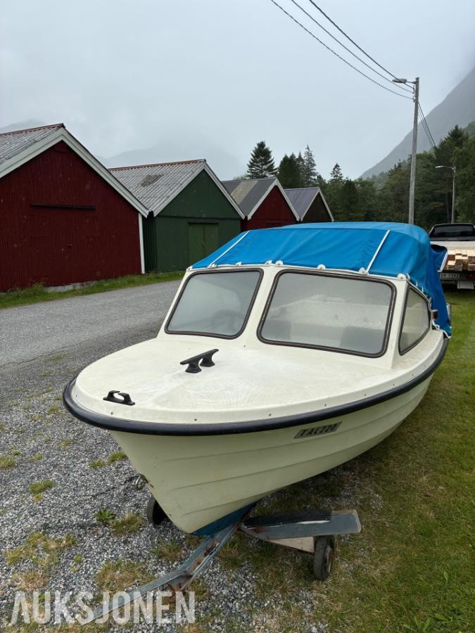1989 Tresfjord 15 fot Mercury 15 HK